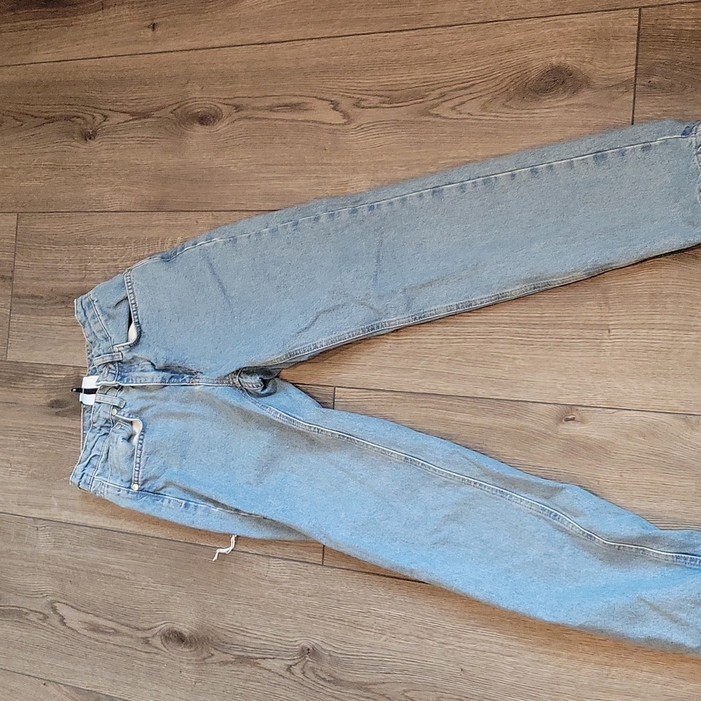 Ragged Distressed jeans